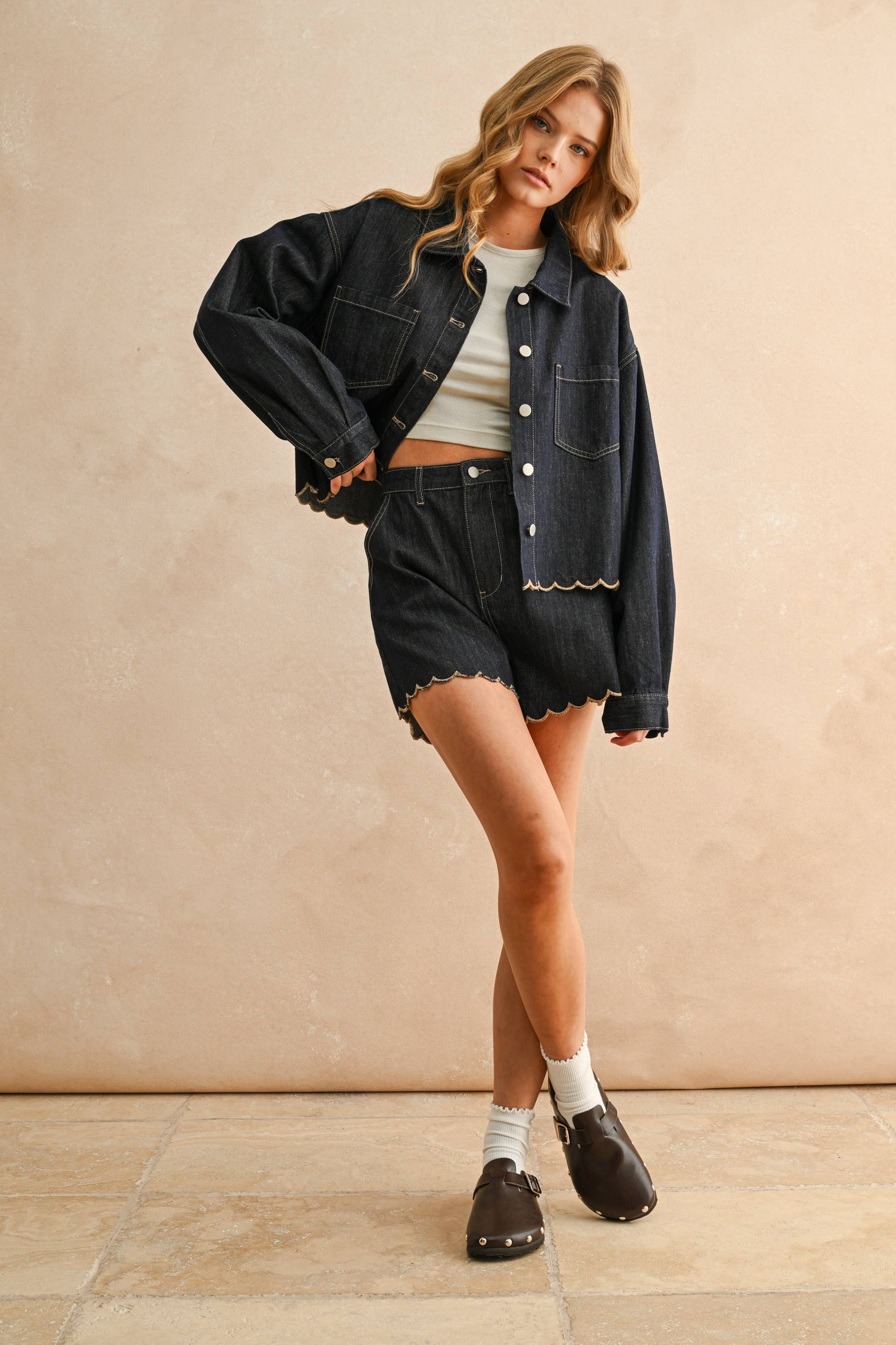 Miou Muse Scallop Embriodered Deninm Shorts