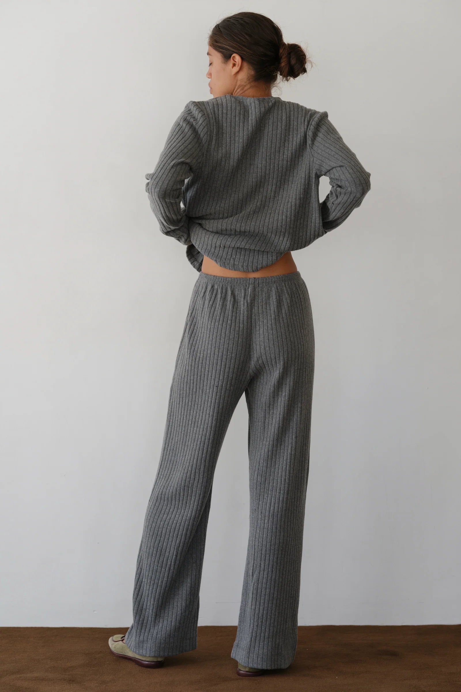 Donni The Sweater Rib Simple Pant Charcoal Grey