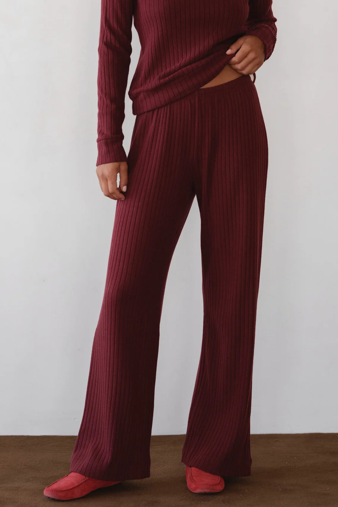 Donni The Sweater Rib Simple Pant Oxblood