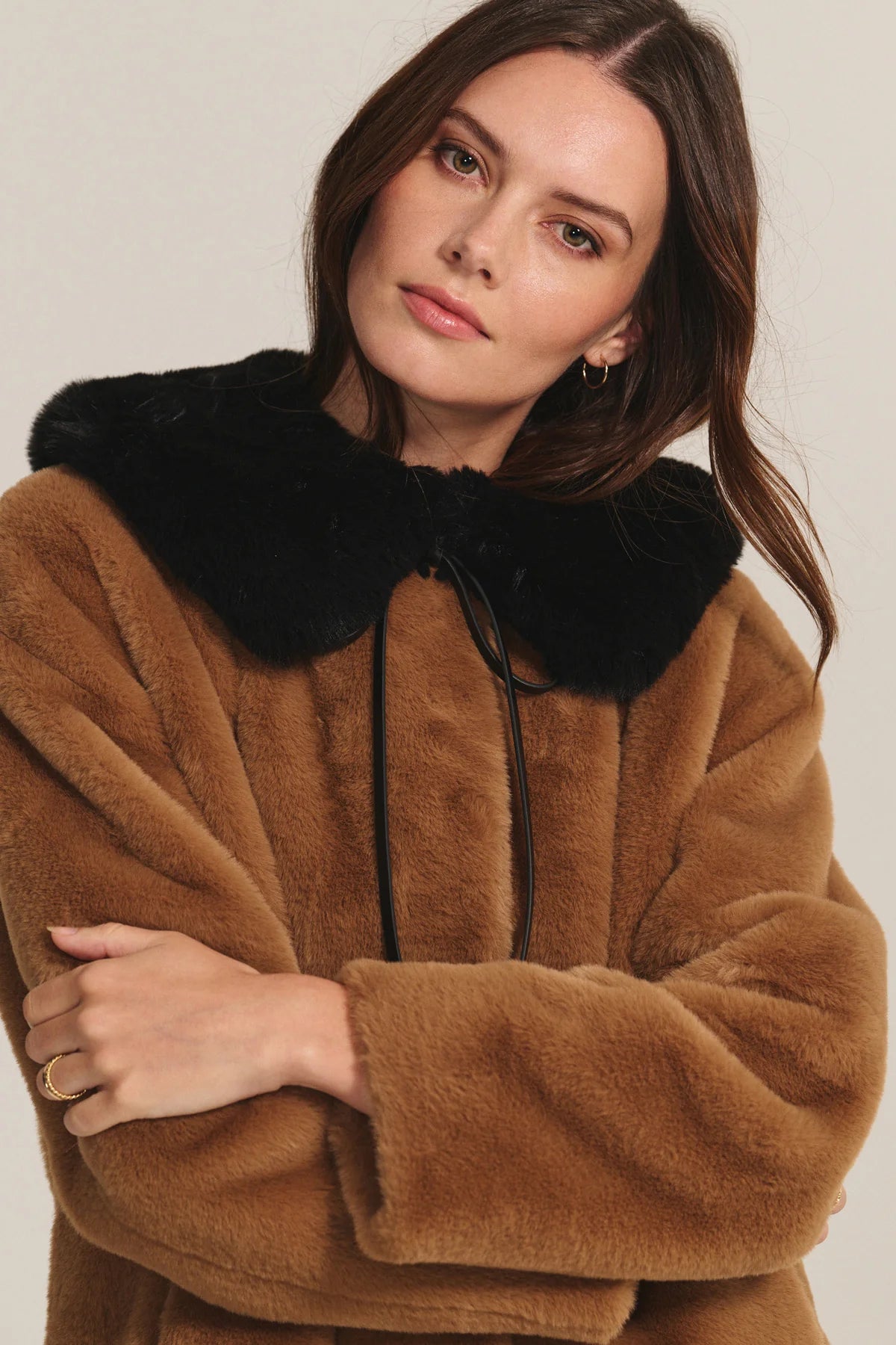Velvet Palma Fur Collar Black